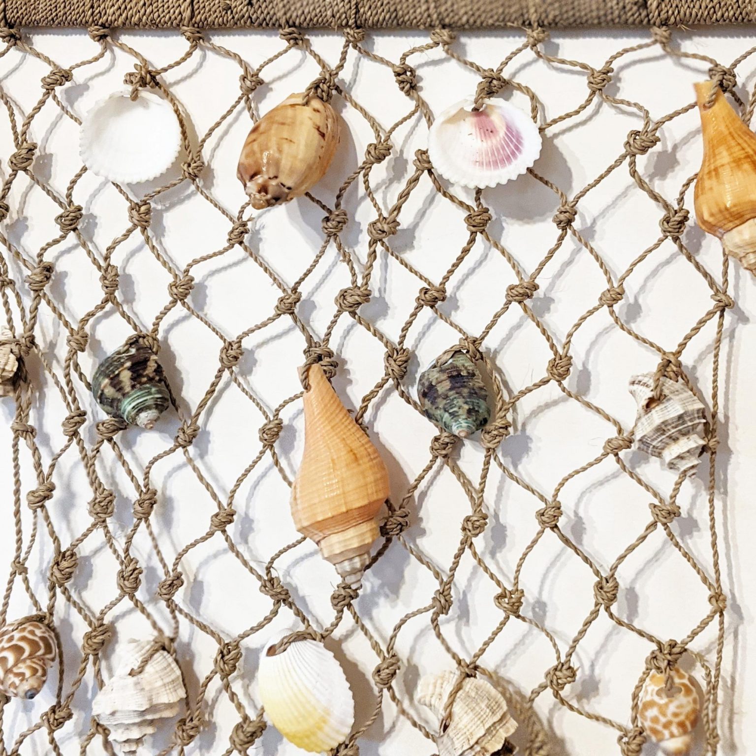 Rope hanger with shells SH1 – Jeddala Imports