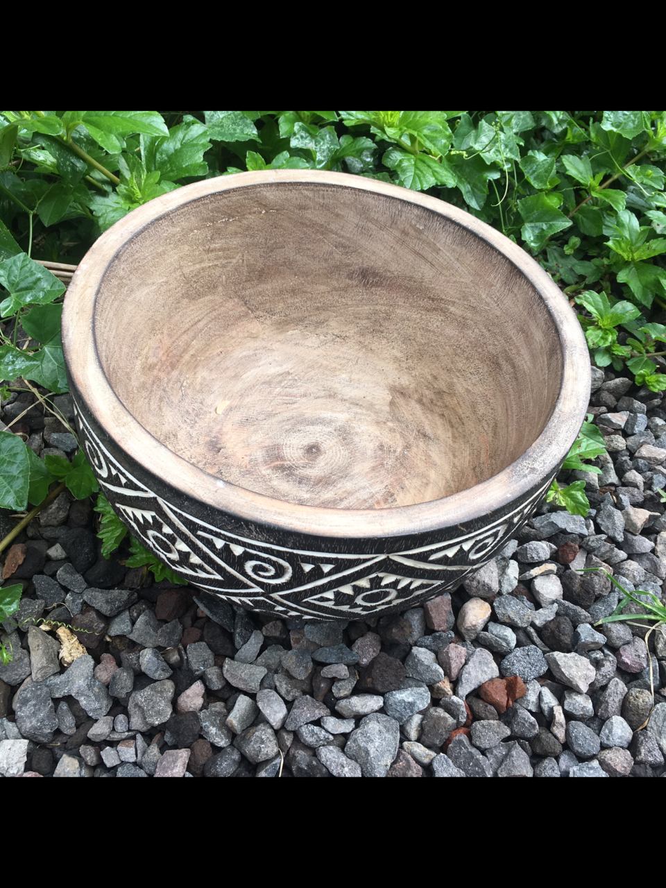 Carved bowl waves